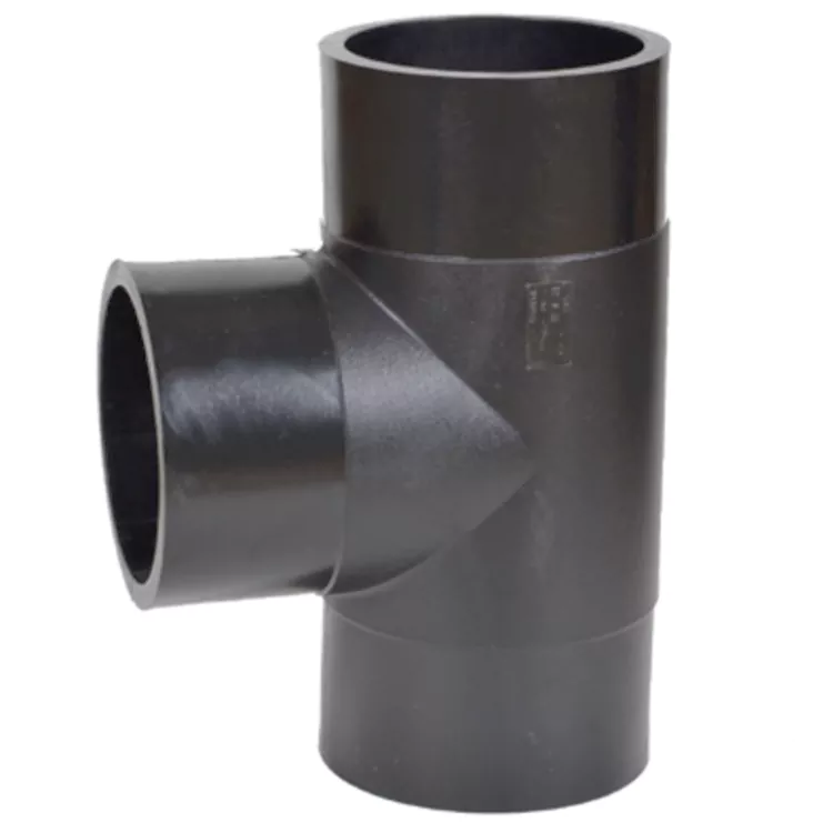 33 TEE 90 ° على قدم المساواة